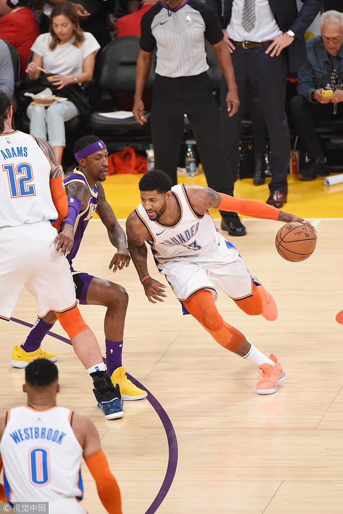 防守重心后 防守重心后