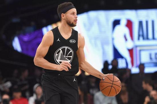 社交媒體上 社交媒體上